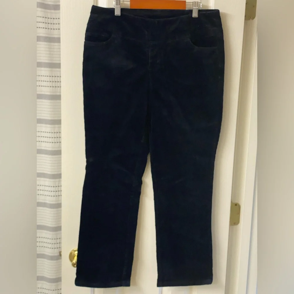 D & CO. Denim + Company Black Corduroy Pull On Pants Size 10P - Picture 2 of 16